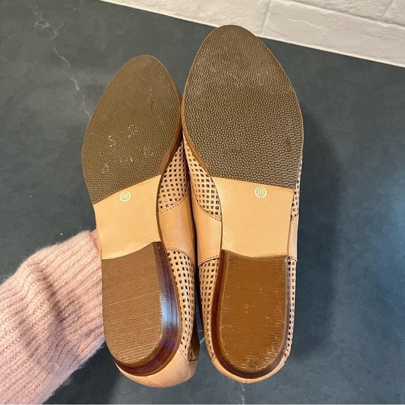 Vintage Sumi sz 8.5 tan leather cutout wingtip flats - Picture 15 of 15